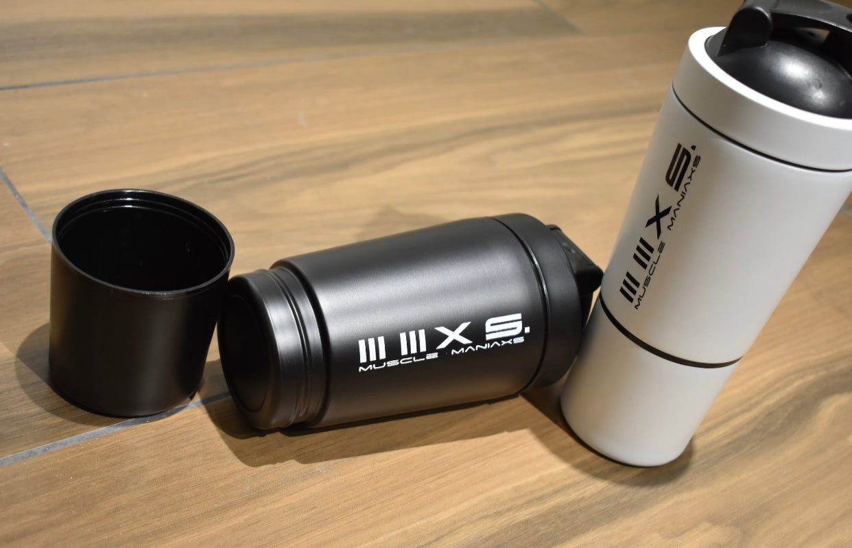 HARD STEEL SHAKER WITH DEDICATED COMPARTMENT