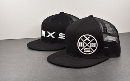 MMXS. SIGNATURE CAPS